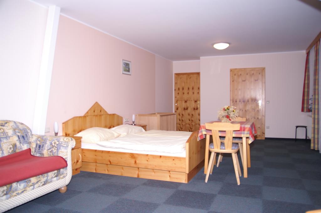 Wildwiesenhof Miesenbach  Room photo